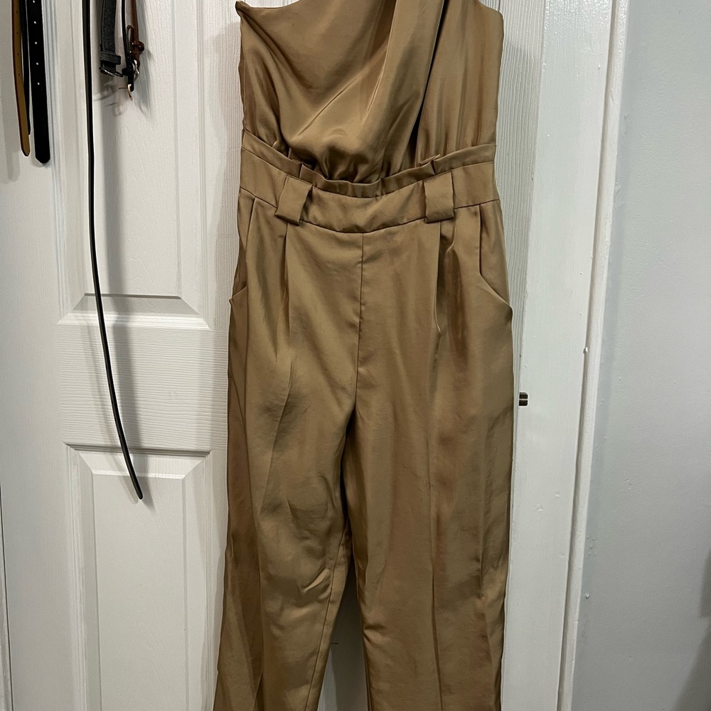 One shoulder strap romper/jump suit